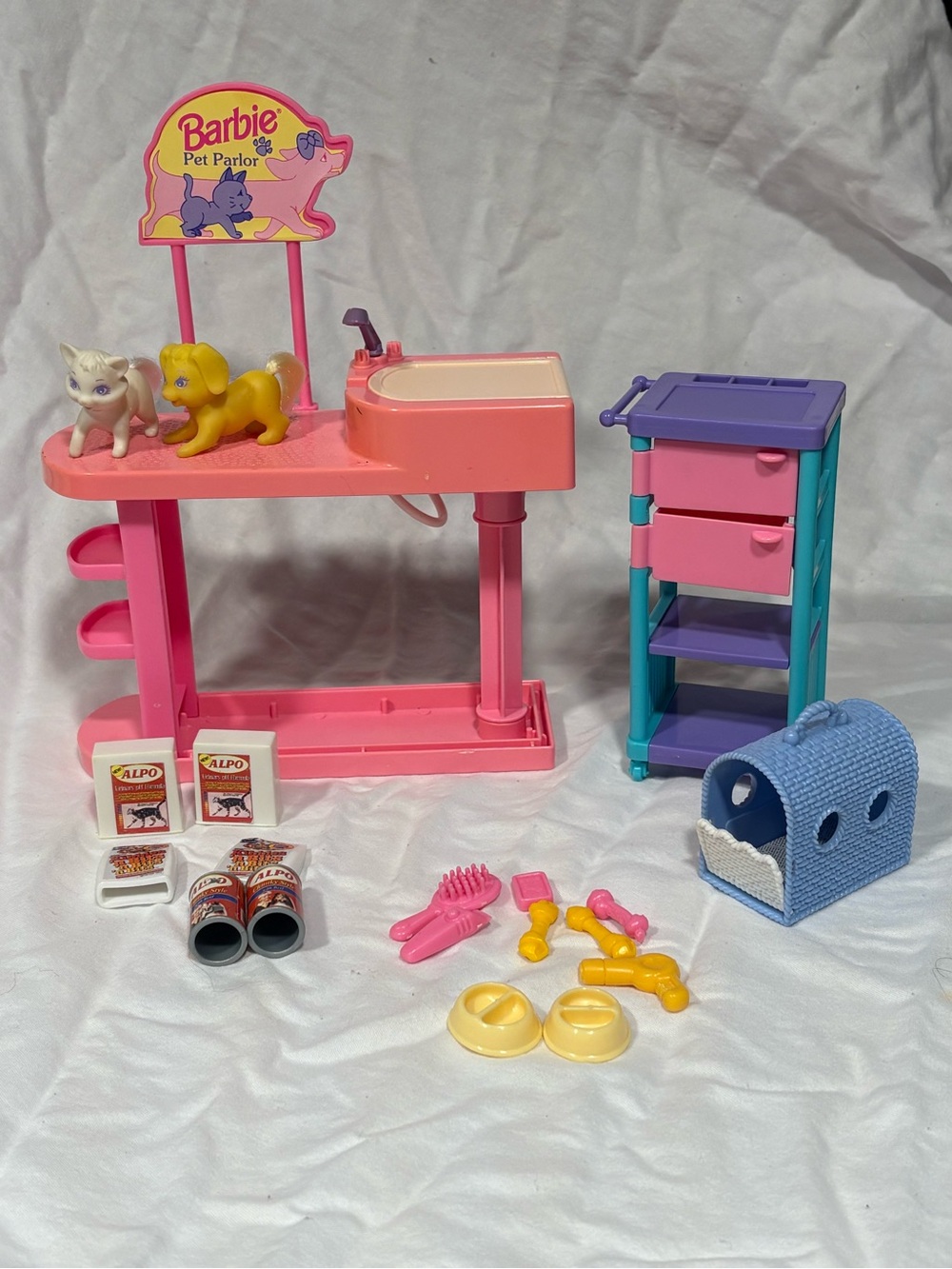 1994 Pretty Pet Parlor Grooming Station